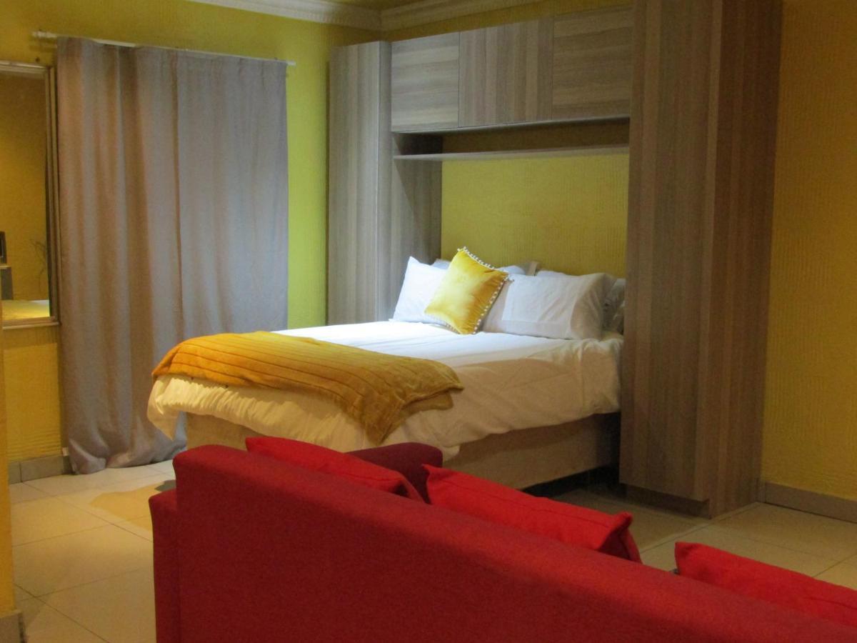 Phomolong Guest House 索韦托 外观 照片