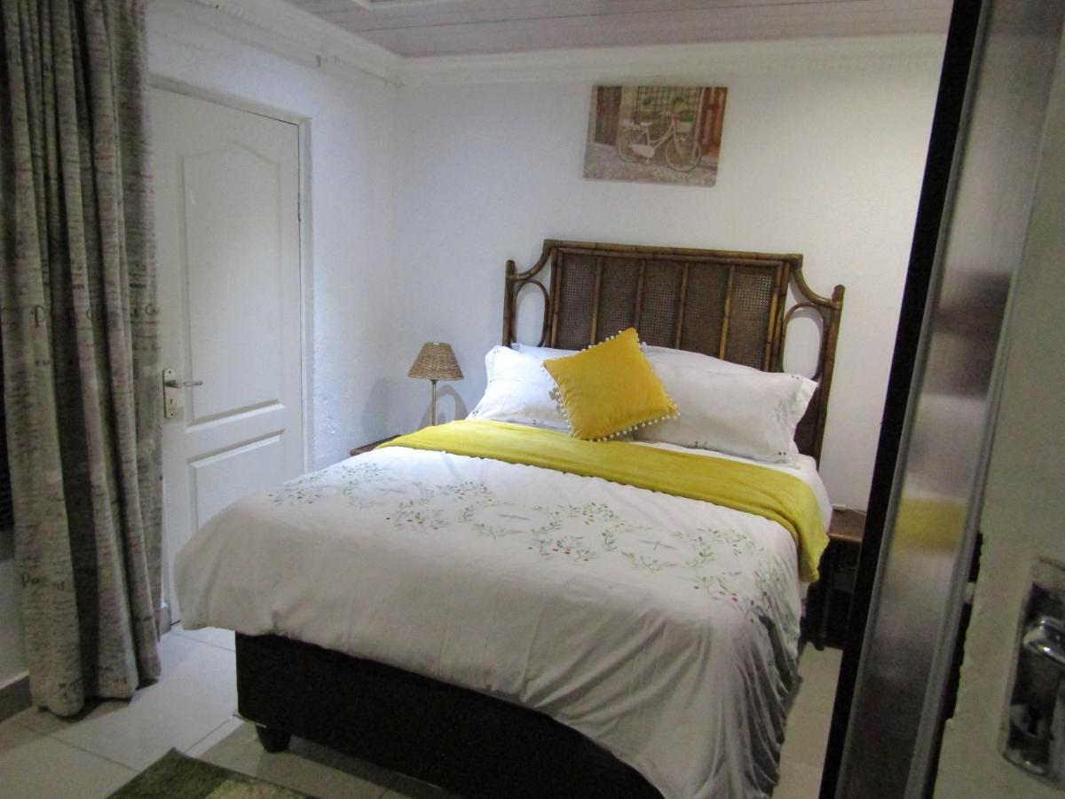 Phomolong Guest House 索韦托 外观 照片