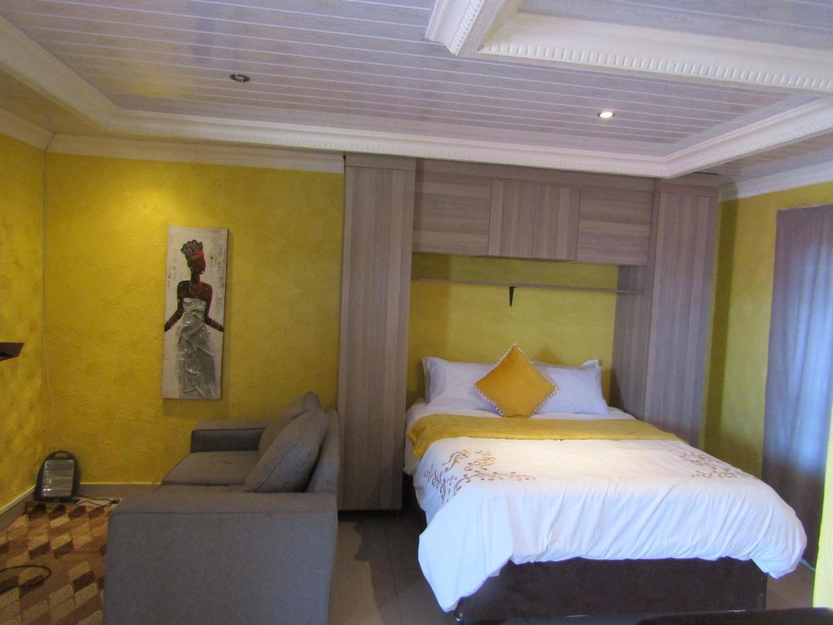Phomolong Guest House 索韦托 外观 照片