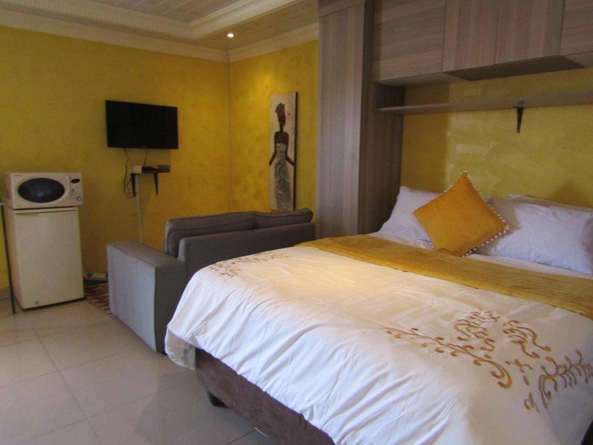 Phomolong Guest House 索韦托 外观 照片