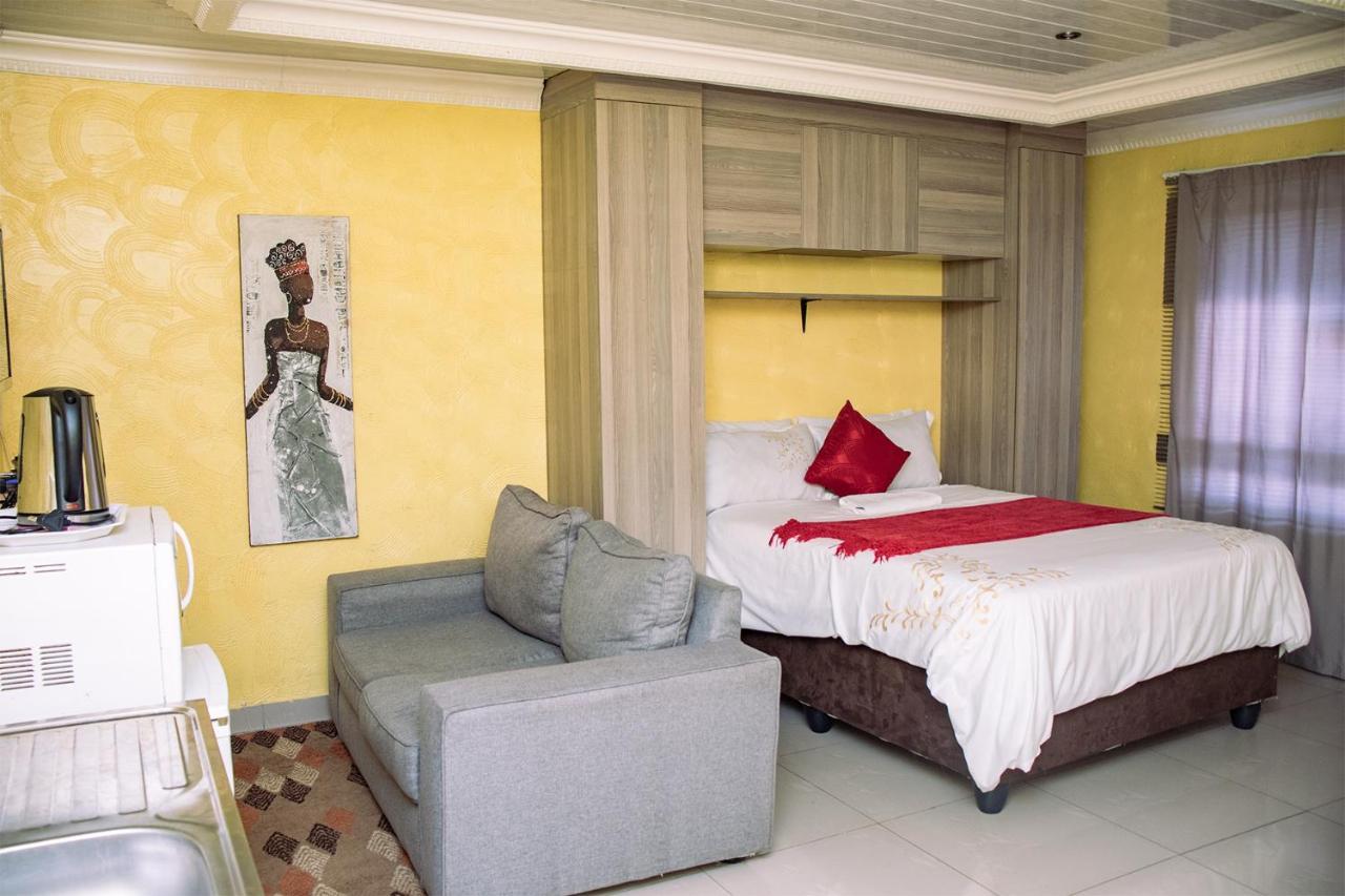 Phomolong Guest House 索韦托 外观 照片