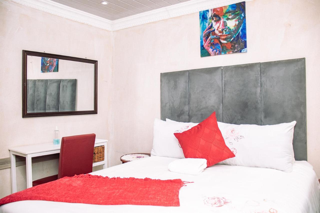 Phomolong Guest House 索韦托 外观 照片