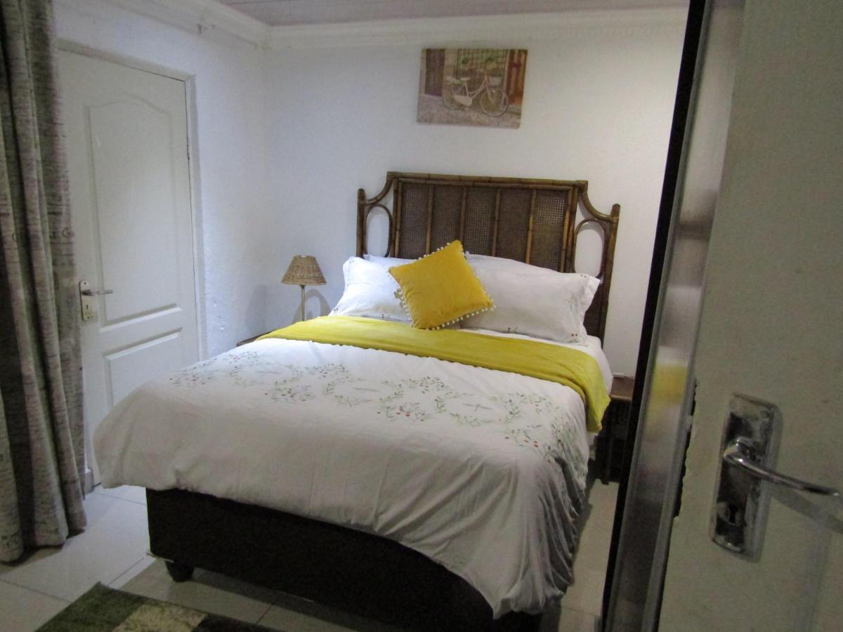 Phomolong Guest House 索韦托 外观 照片